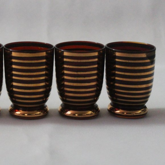 Gorgeous MCM Glass Decanter Set | Vintage Decanter with Glasses - Picture 5 of 16